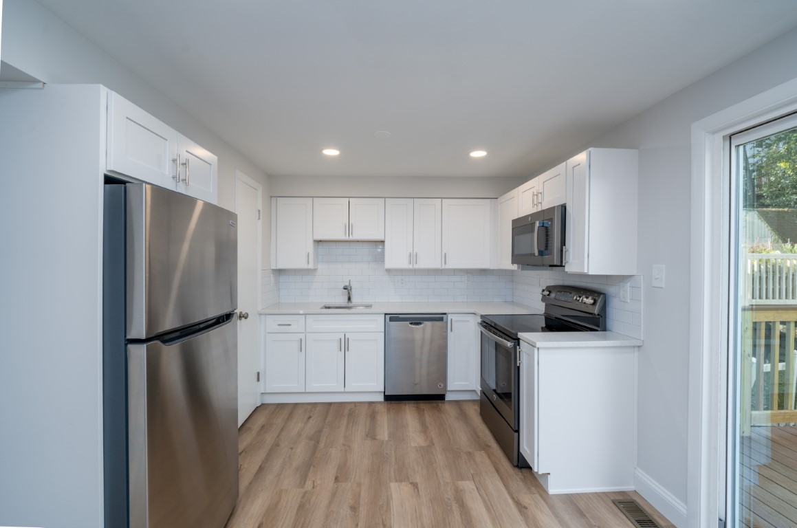 Kitchen-4 (Medium) (1)