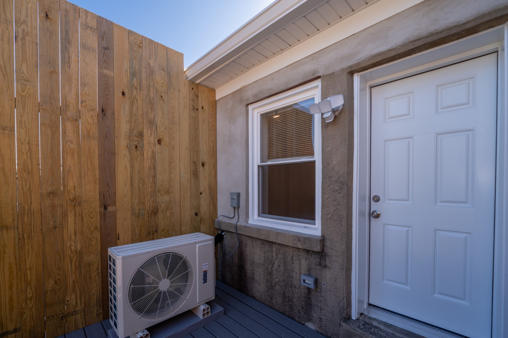 Unit 2-Balcony-2 (Large)